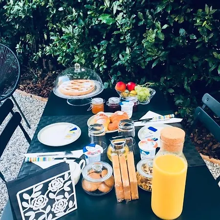 לינה וארוחת בוקר Ml32 ראבנה